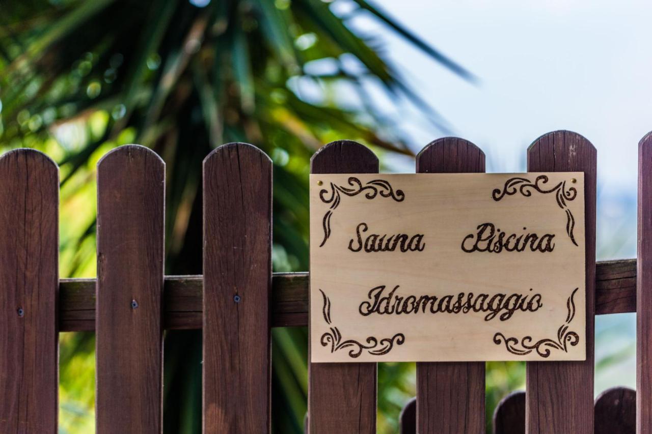 Casa Vacanza Spirito Libero Pianello  ภายนอก รูปภาพ